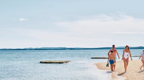 Falkensteiner Family Hotel Diadora - Zabavno družinsko poletje, Petrčane, Dalmacija, Hrvaška - 898 EUR - 2x nočitev v dvoposteljni Falky sobi z balkonom za 2 osebi (1 otrok do 11,99 let brezplačno), Polpenzion