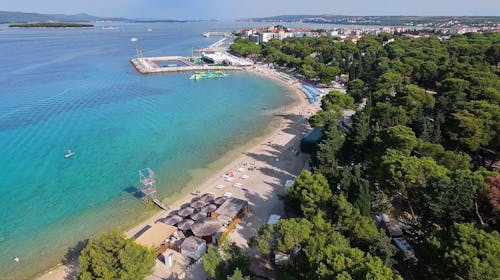 Ilirija Resort - Hotel Kornati - VIP Premium družinsko poletje s polnim penzionom v Biogradu - Posebna akcija, Biograd na Moru, Dalmacija, Hrvaška - 1799 EUR - 7x nočitev v Premium Club sobi za 2 osebi (1 otrok do 12. leta in 1 otrok do 7. leta brezplačno), Polni penzion