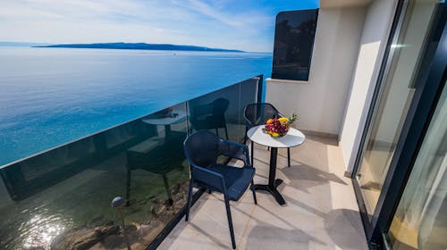 Villa Marello - Družinsko poletje na Makarski rivijeri, Promajna, Makarska rivijera, Dalmacija, Hrvaška - 534 EUR - 3x nočitev v dvoposteljni Deluxe sobi za 2 osebi (1 otrok do 14 let brezplačno), Samopostrežni zajtrk