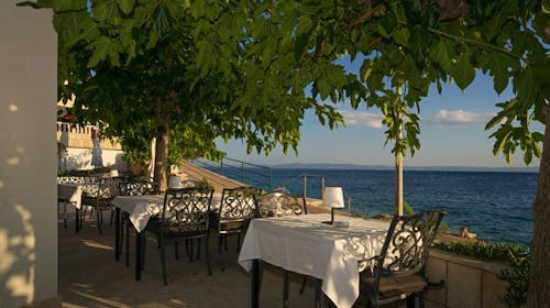 Villa Marello - Družinsko poletje na Makarski rivijeri, Promajna, Makarska rivijera, Dalmacija, Hrvaška - 1554 EUR - 7x nočitev v dvoposteljni Deluxe sobi za 2 osebi (1 otrok do 14 let brezplačno), Samopostrežni zajtrk