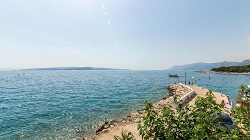 Villa Marello - Družinsko poletje na Makarski rivijeri, Promajna, Makarska rivijera, Dalmacija, Hrvaška - 792 EUR - 3x nočitev v dvoposteljni Deluxe sobi za 2 osebi (1 otrok do 14 let brezplačno), Samopostrežni zajtrk