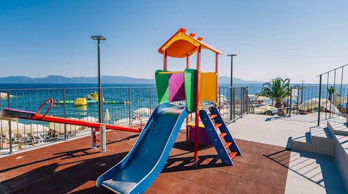 Morenia All Inclusive Resort - All inclusive poletje z animacijo, Podaca, Makarska riviera, Dalmacija, Hrvaška - 2240 EUR - 7x nočitev v Junior suite z balkonom (stran morje) za 2 osebi (2 otroka do 17,99 let brezplačno), Uporaba 3 zunanjih ogrevanih bazenov: infinity, fun in otroški bazen