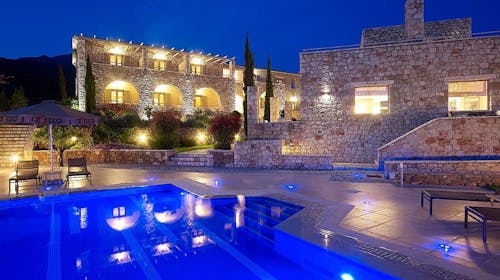 Anaxo Resort - Skriti biser s pogledom na Jonsko morje, Rigglia Messinia, Mani, Grčija - 799 EUR - 7x nočitev v Standard dvoposteljni sobi z balkonom in pogledom na morje za 2 osebi, Zajtrk