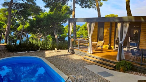Park Villas by Morenia - All inclusive oddih v Deluxe kamping vile s privatnim bazenom, Podaca, Makarska riviera, Dalmacija, Hrvaška - 776 EUR - 2x nočitev v kamping vili z zasebnim ogrevanim bazenom za do 4 osebe, All inclusive