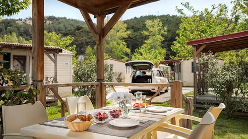 Valamar Camping San Marino - Last minute poletje na Rabu, Lopar, Rab, Hrvaška - 371 EUR - 2x nočitev v mobilni hiški San Marino Home za do 6 oseb (4 odrasle osebe in 2 otroka do 12. leta), Stroški plina, vode in elektrike