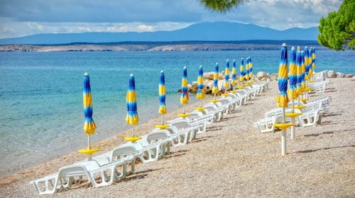 Hotel Omorika - Družinsko poletje s polnim penzionom, Crikvenica, Hrvaška - 2539 EUR - 7x nočitev v dvoposteljni Superior sobi z balkonom in dvemi dodatnimi ležišči (morska stran) za 2 osebi (2 otroka do 11,99 let brezplačno), Poln penzion