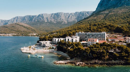 Park Villas by Morenia - All inclusive oddih v Deluxe kamping vile s privatnim bazenom, Podaca, Makarska riviera, Dalmacija, Hrvaška - 3703 EUR - 7x nočitev v kamping vili z zasebnim ogrevanim bazenom za do 6 oseb (max. 4 odrasle osebe in 2 otroka do 11,99 let), All inclusive