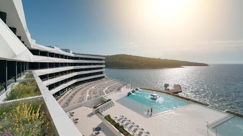 Grand Hotel View - Romantično poletje na Braču, Otok Brač, Dalmacija, Hrvaška - 849 EUR - 3x nočitev v dvoposteljni Superior sobi z balkonom (stranski pogled na morje) za 2 osebi, Polpenzion
