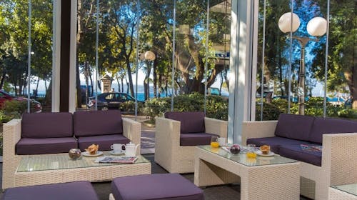 Hotel Crikvenica - Poletje v Crikvenici, Crikvenica, Hrvaška - 1316 EUR - 7x nočitev v dvoposteljni Superior sobi z balkonom za 2 osebi, Polpenzion