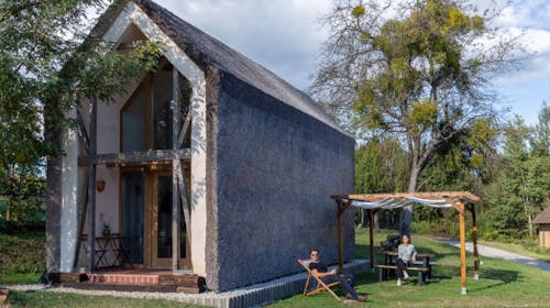 Goričko Resort - Poletje v Konopljini iži med tednom, Križevci, Slovenija - 129 EUR - 1x nočitev v Konopljini iži za 2 osebi (1 otrok do 5,99 let brezplačno), Zajtrk