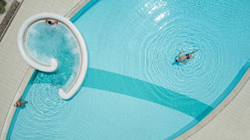 Bluesun Hotel Elaphusa - Poletje za pare v Bolu, Bol, otok Brač, Dalmacija, Hrvaška - 516 EUR - 2x nočitev v Standard dvoposteljni sobi z balkonom (stran morje) za 2 osebi, Polpenzion (samopostrežni zajtrk in večerja)