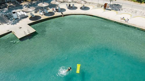 Hotel Borovnik - Družinske poletne počitnice v Dalmaciji - Standard soba, Tisno, otok Murter, Dalmacija, Hrvaška - 1470 EUR - 7x nočitev v dvoposteljni Standard sobi za 2 osebi (1 otrok do 11,99 let in 1 otrok do 1,99 let brezplačno), Polpenzion