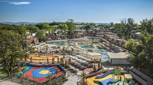 Aminess Style Camping Atea Resort - Poletje v 5-zvezdičnem kampu, Njivice, Krk, Hrvaška - 1799 EUR - 5x nočitev v Premium Holiday Home za do 5 odraslih oseb, Uporaba bazenskega kompleksa