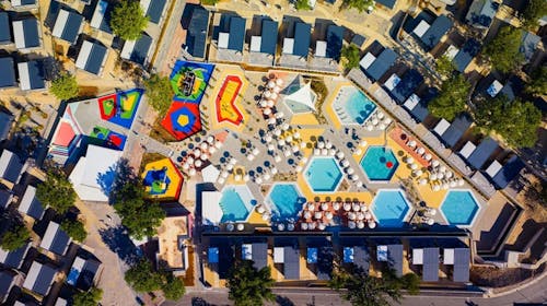 Aminess Style Camping Atea Resort - Poletje v 5-zvezdičnem kampu, Njivice, Krk, Hrvaška - 2515 EUR - 7x nočitev v Premium Holiday Home za do 5 odraslih oseb, Uporaba bazenskega kompleksa
