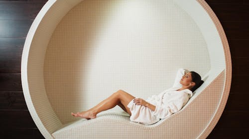 Hotel Fontana - Razkošna wellness sprostitev v Vrnjački Banji, Vrnjačka Banja, Srbija - 420 EUR - 3x nočitev v dvoposteljni Superior sobi za 2 osebi (1 otrok do 7. leta brezplačno), Zajtrk