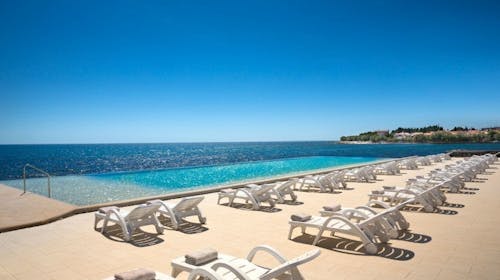 Laguna Maradiso Hotel by Aminess - Poletje v Novigradu, Novigrad, Istra, Hrvaška - 1585 EUR - 7x nočitev v dvoposteljni Standard sobi za 2 osebi (1 otrok do 9,99 let brezplačno), Polpenzion (samopostrežni zajtrk in večerja)