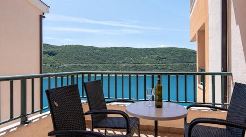 Hotel Adria - Poletni oddih v Neumu, Neum, Bosna in Hercegovina - 537 EUR - 5x nočitev v dvoposteljni sobi za 2 osebi (otrok do 7. leta brezplačno), Zajtrk