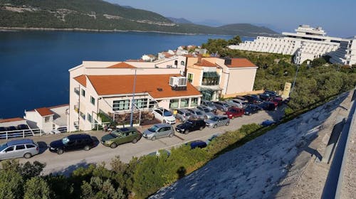Hotel Adria - Poletni oddih v Neumu, Neum, Bosna in Hercegovina - 639 EUR - 5x nočitev v dvoposteljni sobi za 2 osebi (otrok do 7. leta brezplačno), Polpenzion