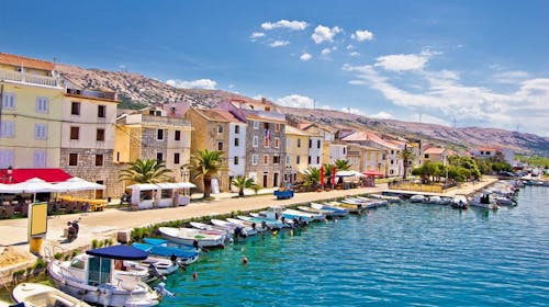 Boutique Hotel Intermezzo - Ultra last minute oddih na Pagu, Pag, Hrvaška - 340 EUR - 3x nočitev v Deluxe dvoposteljni sobi (brez balkona) za 2 osebi, Bogat sampopostrežni zajtrk