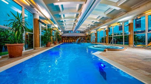 Drava Hotel Thermal Resort - Oddih v mestu Harkány med tednom, Harkány, Madžarska - 365 EUR - 2x nočitev v Classic dvoposteljni sobi za 2 osebi, Polpenzion (samopostrežni zajtrk in samopostrežna večerja)