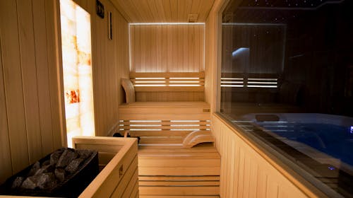 Hotel Kocka - Wellness oddih v srcu Vrnjačke Banje, Vrnjačka Banja, Srbija - 650 EUR - 5x nočitev v Premium King sobi za 2 osebi (otrok do 12. leta brezplačno), Polpenzion