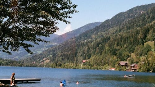 Hotel Villa Huber - Miren Adults-only oddih obdan z alpsko naravo in jezeri, Afritz, Avstrija - 700 EUR - 5x nočitev v Standard dvoposteljni sobi za 2 osebi, Samopostrežni zajtrk