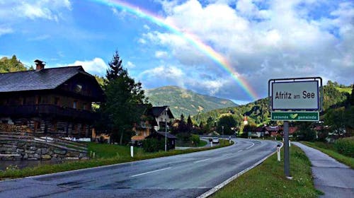 Hotel Villa Huber - Miren oddih obdan z alpsko naravo in jezeri, Afritz, Avstrija - 780 EUR - 4x nočitev v Standard štiriposteljni sobi za 4 osebe, Samopostrežni zajtrk