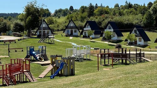Turistično naselje Ajdinovići SRCA - Hotel Horizont in Depadansa - Poletni vikend oddih v dvoje, Olovo, Bosna in Hercegovina - 292,50 EUR - 2x nočitev v hotelu Horizont ali Depadansi v dvoposteljni sobi za 2 osebe, All inclusive