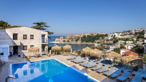 The New Hotel Mediteran – Villa Edition - Oddih v novoodprtem hotelu v Ulcinju, Ulcinj, Črna gora - 252 EUR - 5x nočitev v dvoposteljni Superior sobi za 2 osebi, Zajtrk