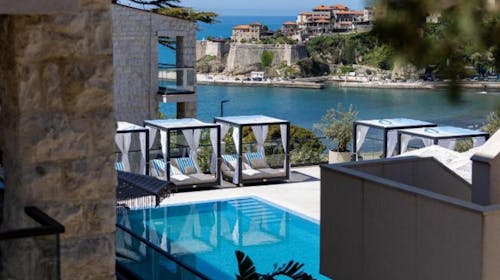 The New Hotel Mediteran – Villa Edition - Oddih v novoodprtem hotelu v Ulcinju, Ulcinj, Črna gora - 159 EUR - 3x nočitev v dvoposteljni Superior sobi za 2 osebi, Zajtrk