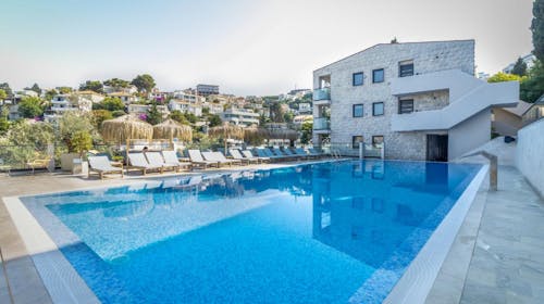 The New Hotel Mediteran – Villa Edition - Oddih v novoodprtem hotelu v Ulcinju, Ulcinj, Črna gora - 95 EUR - 2x nočitev v dvoposteljni Superior sobi za 2 osebi, Zajtrk