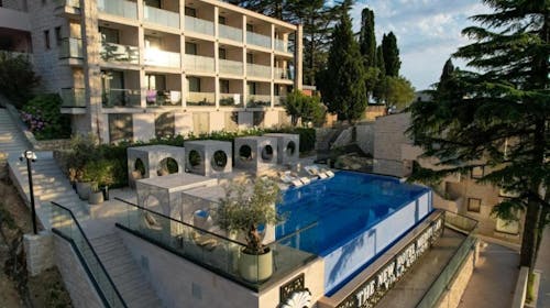 The New Hotel Mediteran – Villa Edition - Oddih v novoodprtem hotelu v Ulcinju, Ulcinj, Črna gora - 423 EUR - 3x nočitev v dvoposteljni Superior sobi za 2 osebi, Zajtrk