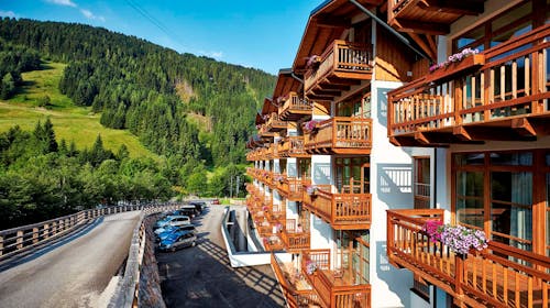Grafenberg Resort - Poletni all inclusive light gorski oddih v Avstriji, Wagrain, Avstrija - 579 EUR - 3x nočitev v Multi Bedroom sobi za 2 osebi (1 otrok do 6 let brezplačno), All inclusive light