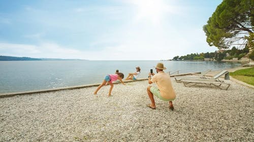Adria Ankaran - Premium mobilna hiška - Začetek jeseni ob morju, Ankaran, Slovenija - 238 EUR - 2x nočitev v mobilni hiški Premium za do 4 osebe, Uporaba notranjega bazenskega kompleksa z ogrevano morsko vodo