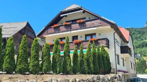Hotel Pruggererhof - Poletni oddih v Avstriji, Michaelerberg-Pruggern, Avstrija - 305 EUR - 2x nočitev v dvoposteljni Standard sobi za 2 osebi, Samopostrežni zajtrk