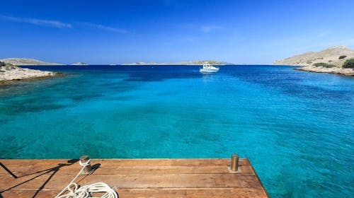 Hotel Luka - Poletni oddih kot nekoč v srcu slikovite Dalmacije, Luka, Dugi otok, Dalmacija, Hrvaška - 1460 EUR - 10x nočitev v dvoposteljni sobi za 2 osebi (1 otrok do 11,99 let brezplačno), Polpenzion
