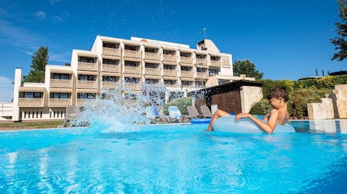 Hotel Margareta Business&Leisure Balatonfured - Oddih v dvoje na Madžarskem, Balatonfüred, Madžarska - 289 EUR - 2x nočitev v dvoposteljni Standard sobi za 2 osebi, Polpenzion