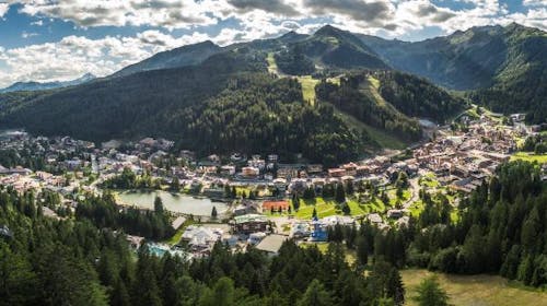 Cristal Palace Hotel - Wellness oddih v osrčju Dolomitov, Madonna di Campiglio, Italija - 309 EUR - 2x nočitev v Classic dvoposteljni sobi za 2 osebi, Zajtrk
